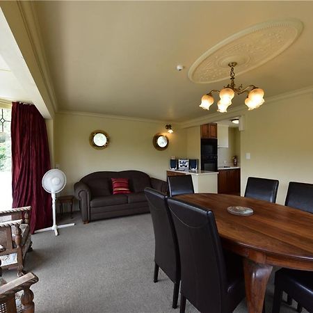 Woodlyn Park Motel Waitomo Caves Bagian luar foto