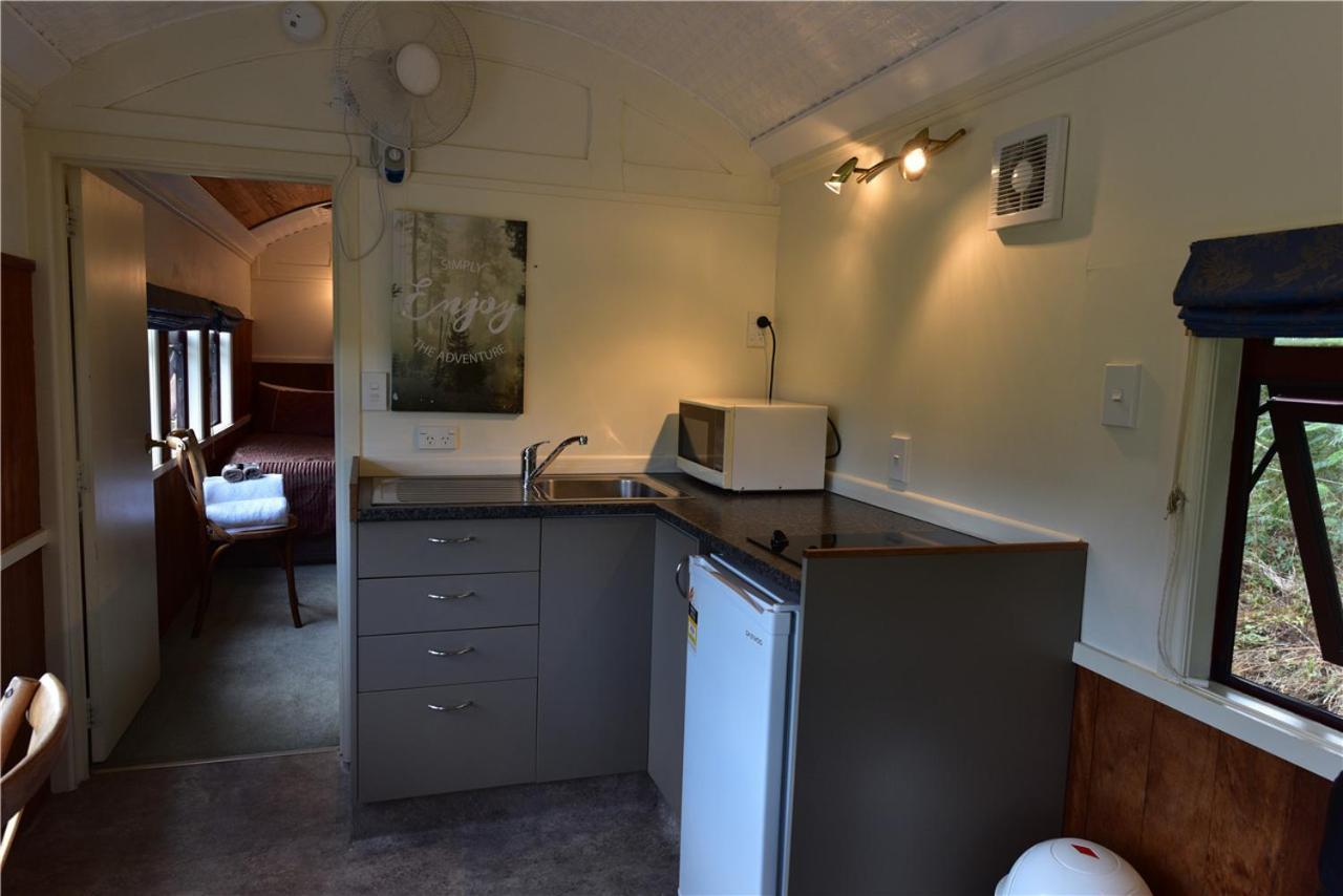 Woodlyn Park Motel Waitomo Caves Bagian luar foto