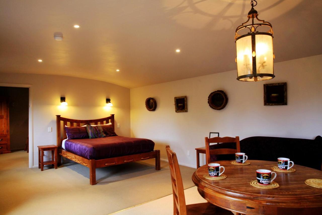 Woodlyn Park Motel Waitomo Caves Bagian luar foto